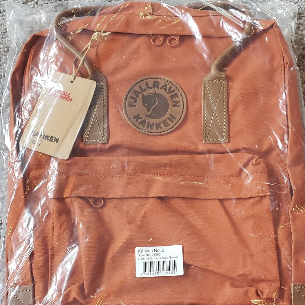 NWT: FJALLRAVEN Kanken No. 2 Backpack - Picture 8 of 10